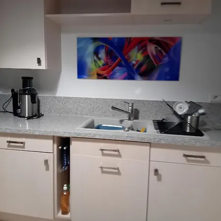 Le Lorraine Apartment *